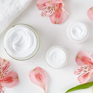 KEMAT polybutene is used in the formulation of eye makeup, lipstick and skin care products because it is a pure and clear, non-drying, sticky liquid, light in colour. It is safe for use in skin applications, it is non-skin irritating, non-drying and hydrophobic. It is also non-comedogenic (prevents blocked pores) and non-toxic.