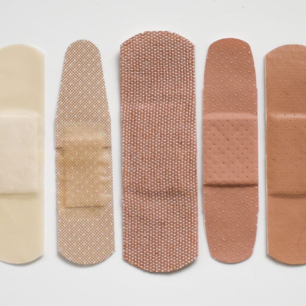 KEMAT polybutenes have exceptional low temperature flexibility, non-toxicity and light colour, which makes them ideal for use in medical applications. Medical adhesives required for human contact, eg patches, surgical and medical tapes, wound care products and ostomy devices, are usually based on PIB. PIB-based PSAs (pressure sensitive adhesives) are frequently used in transdermal drug delivery (TDD) systems. TDD systems are drug-filled adhesive patches that, when applied to the skin, release the therapeutic agent at a controlled rate.